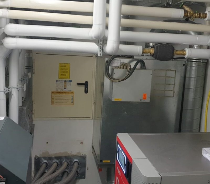 Installation-Fröling-PE1-Pelletheizung-in-München-Sendling-04-q6cmjm6v3bvwebgo11y4kr8qxswb19ekl27q11wd48